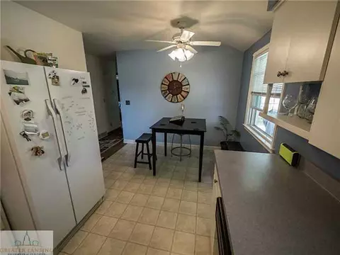 4926 Devonshire Ave, Lansing, MI 48910 photo 4