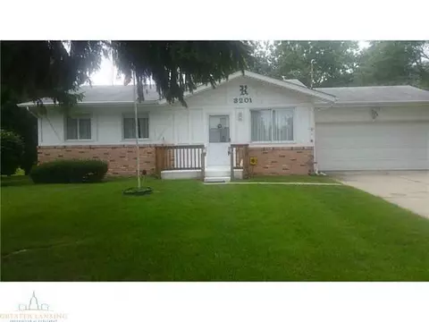 3201 Delta River Dr, Lansing, MI 48906 photo 1