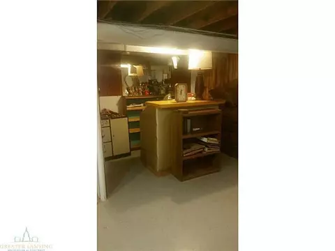 3201 Delta River Dr, Lansing, MI 48906 photo 7
