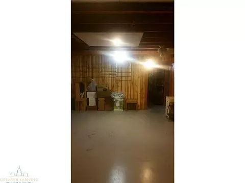 3201 Delta River Dr, Lansing, MI 48906 photo 6