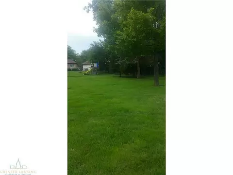 3201 Delta River Dr, Lansing, MI 48906 photo 5