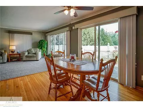 11377 E River Dr, Dewitt, MI 48820 photo 4