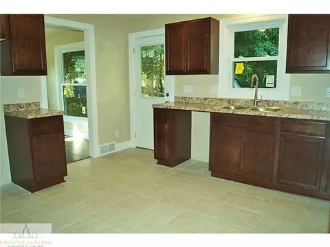 4006 Barton Rd, Lansing, MI 48917 photo 8