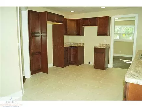 4006 Barton Rd, Lansing, MI 48917 photo 9