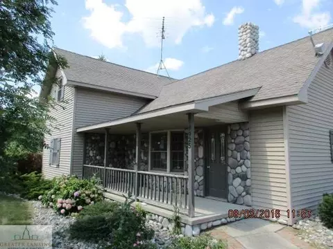 9925 E Monroe, Wheeler, MI 48662 photo 2
