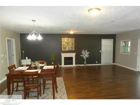 112 Webb Dr, Dewitt, MI 48820 photo 2