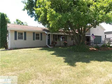 112 Webb Dr, Dewitt, MI 48820 photo 1