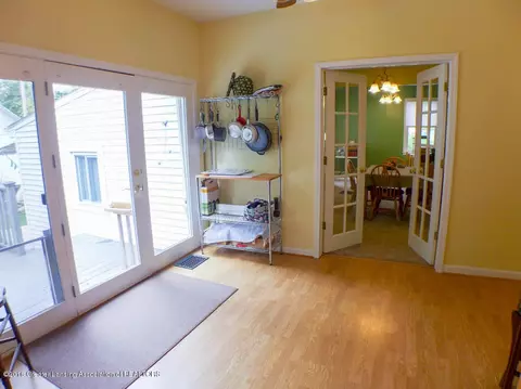 600 E Holmes Rd, Lansing, MI 48910 photo 4