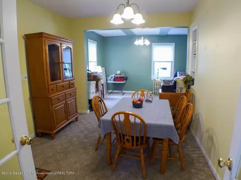 600 E Holmes Rd, Lansing, MI 48910 photo 5