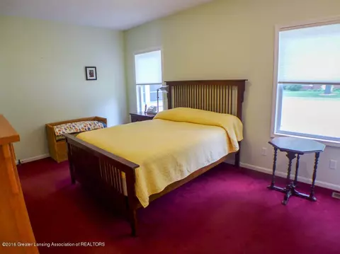 600 E Holmes Rd, Lansing, MI 48910 photo 8