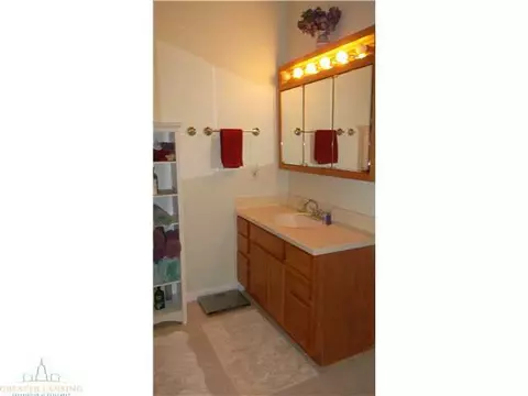 600 E Holmes Rd, Lansing, MI 48910 photo 11