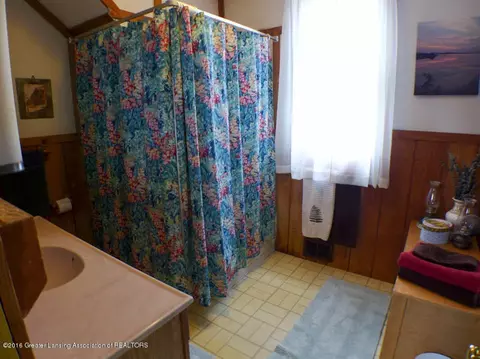 600 E Holmes Rd, Lansing, MI 48910 photo 15