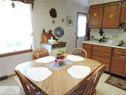 12201 S Francis Rd, Dewitt, MI 48820 photo 5