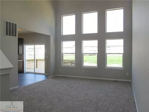 6725 Thunder Ln, Lansing, MI 48906 photo 3