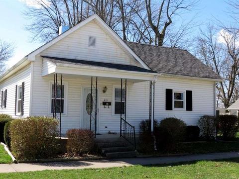 651 Jackson St, Hope, IN 47246 photo 1