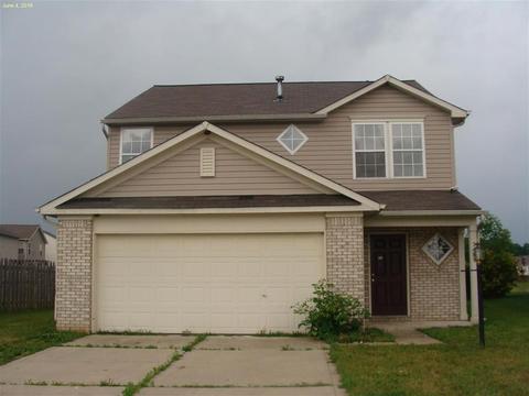 3168 Shadow Bend Dr, Columbus, IN 47201 photo 1