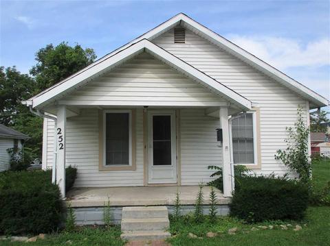 252 N Mapleton St, Columbus, IN 47201 photo 1