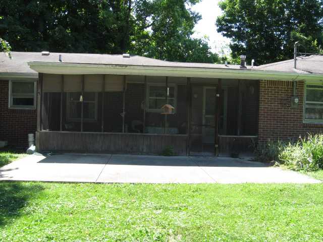6732 Cross St, Pendleton, IN 46064 photo 1