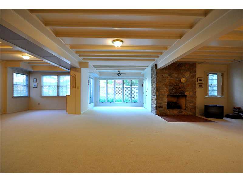 2244 E Cape Cod Dr, Bloomington, IN 47401 photo 8