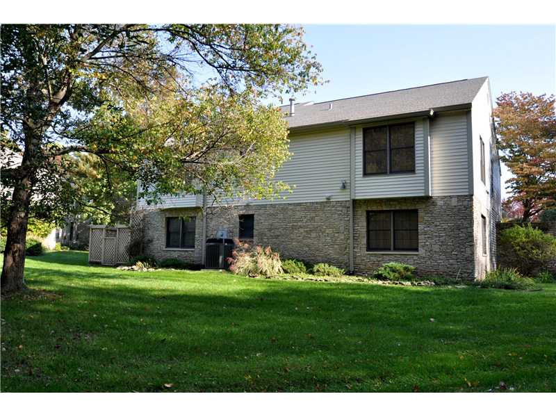 2244 E Cape Cod Dr, Bloomington, IN 47401 photo 10