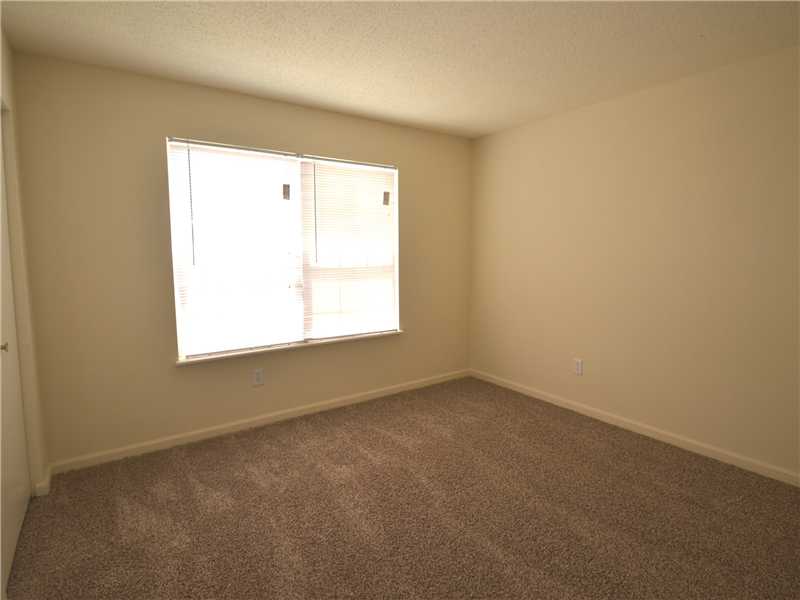 1439 Dowell St, Greenwood, IN 46143 photo 8