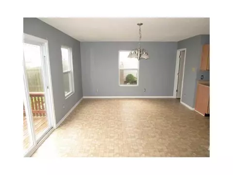 8316 S Firefly Dr, Pendleton, IN 46064 photo 3