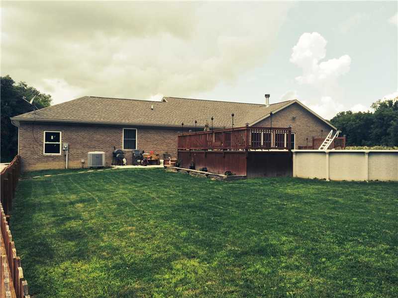 215 E Maple St, Roachdale, IN 46172 photo 4