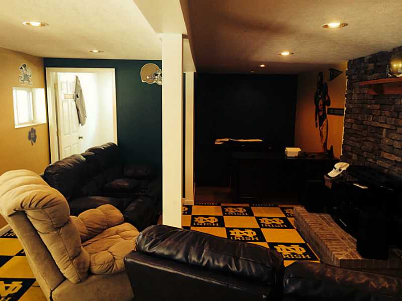 215 E Maple St, Roachdale, IN 46172 photo 7