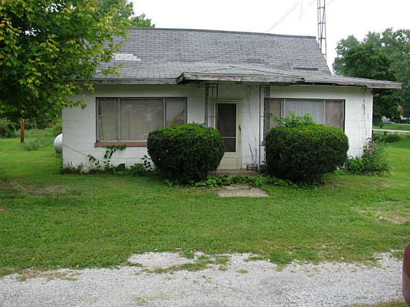 214 E Root St, Milroy, IN 46156 photo 1