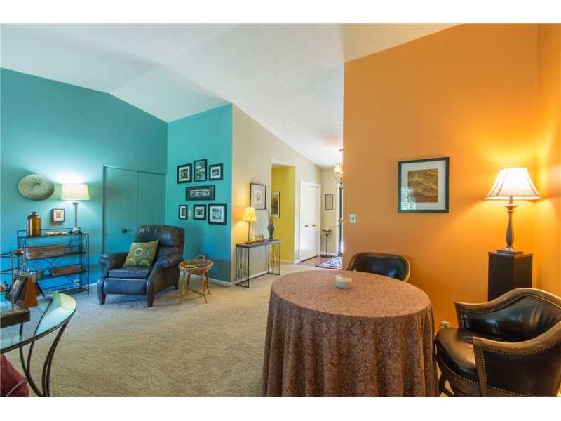 618 W Soutar Dr, Bloomington, IN 47403 photo 7