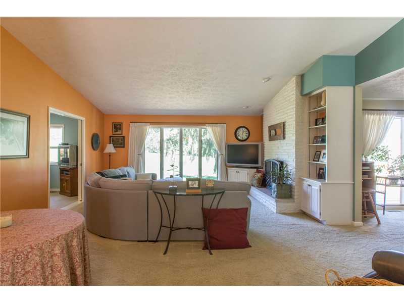 618 W Soutar Dr, Bloomington, IN 47403 photo 3