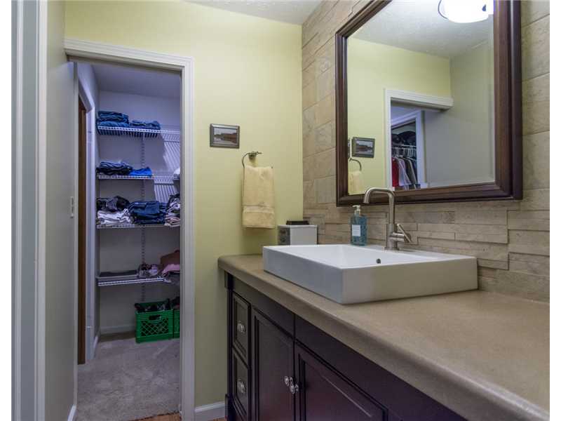 618 W Soutar Dr, Bloomington, IN 47403 photo 17