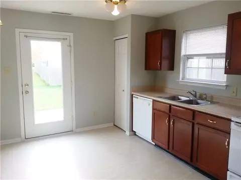 9423 W Constellation Dr, Pendleton, IN 46064 photo 6
