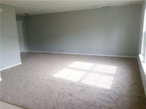 9423 W Constellation Dr, Pendleton, IN 46064 photo 2