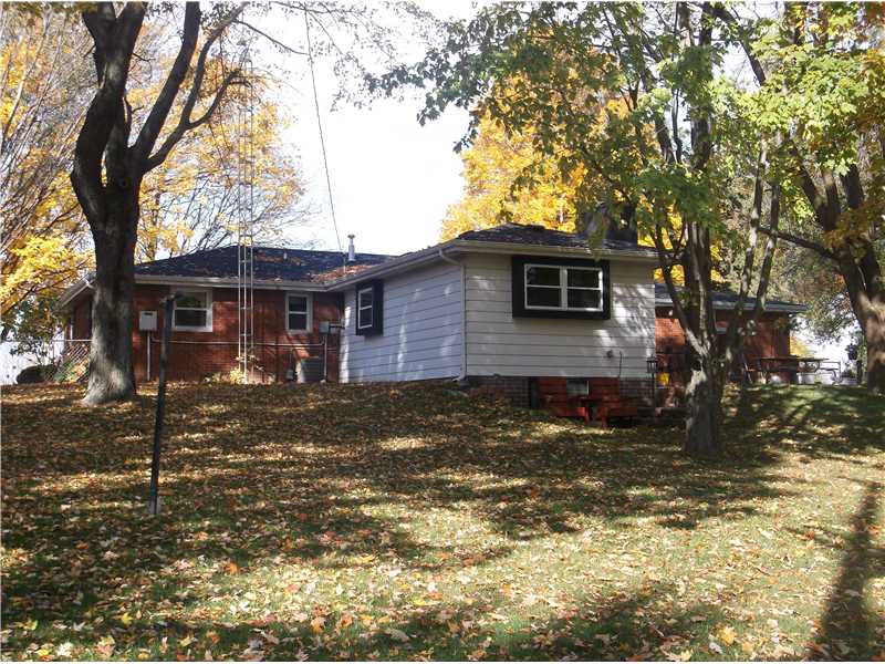 688 N Pendleton Ave, Pendleton, IN 46064 photo 2