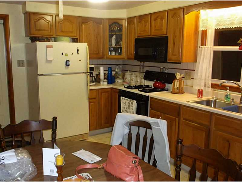 688 N Pendleton Ave, Pendleton, IN 46064 photo 10