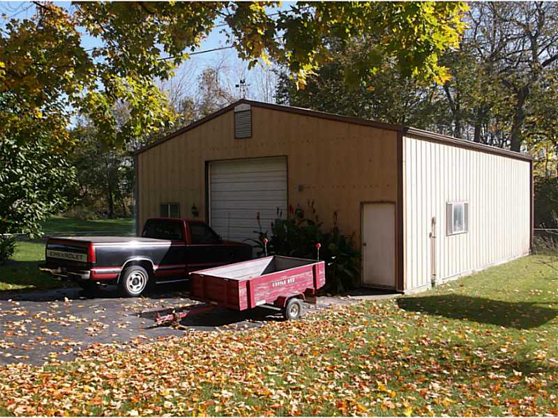 688 N Pendleton Ave, Pendleton, IN 46064 photo 3