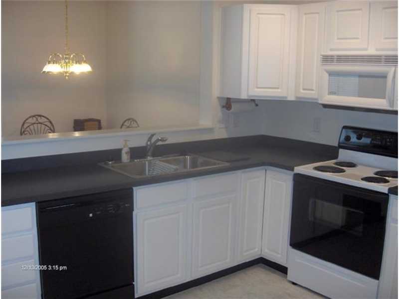 7038 Forrester Ln, Indianapolis, IN 46217 photo 3