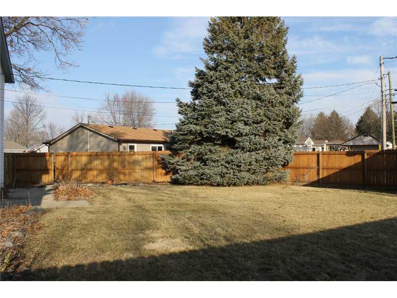204 Lancelot Dr, Franklin, IN 46131 photo 4