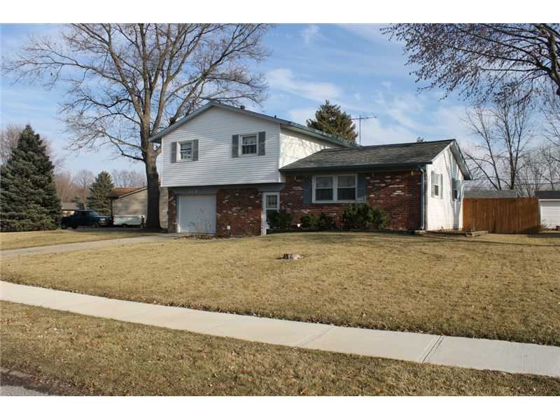 204 Lancelot Dr, Franklin, IN 46131 photo 2