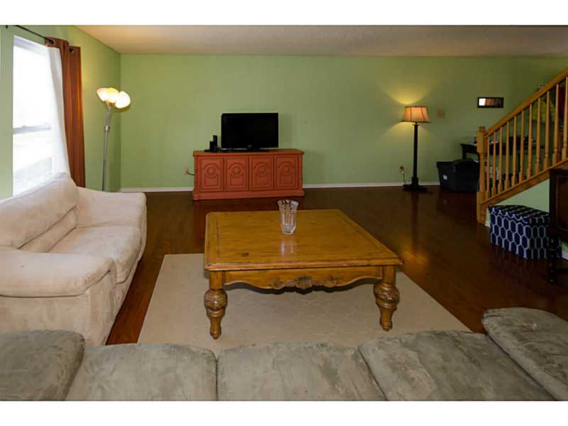 8403 S Firefly Dr, Pendleton, IN 46064 photo 4