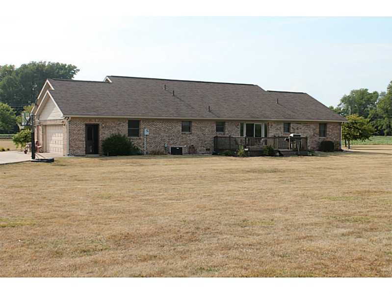 6646 S 600 E, Waldron, IN 46182 photo 2