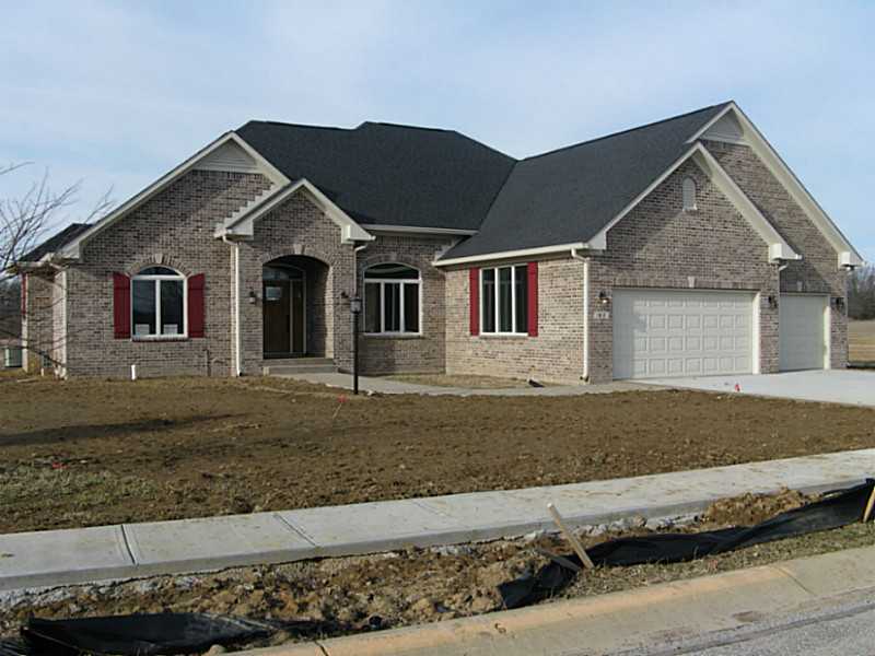 1812 Abbotsbury Dr, Danville, IN 46122 photo 1