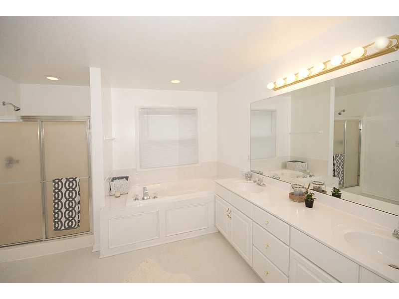 11570 Sutton Place E Dr, Carmel, IN 46032 photo 13