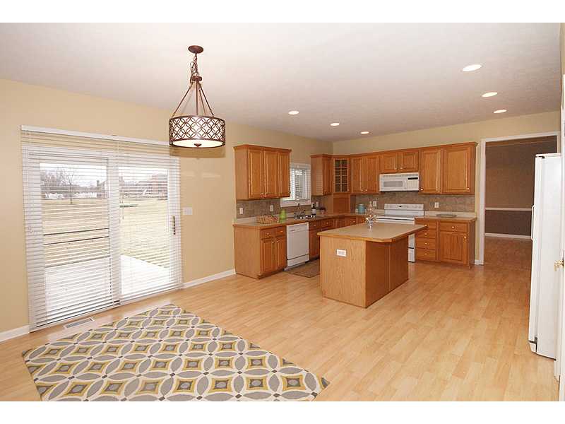 11570 Sutton Place E Dr, Carmel, IN 46032 photo 5