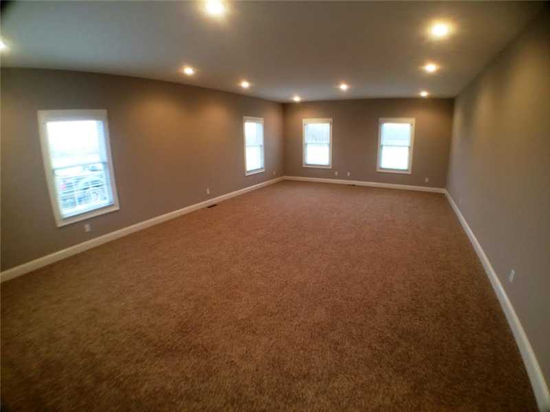 731 N Pendleton Ave, Pendleton, IN 46064 photo 7