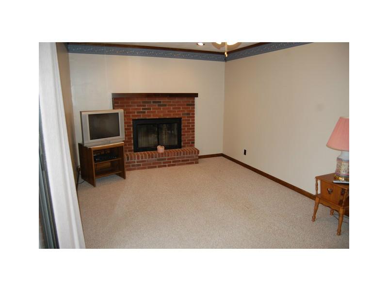 123 E Michelle Ln, Pendleton, IN 46064 photo 3