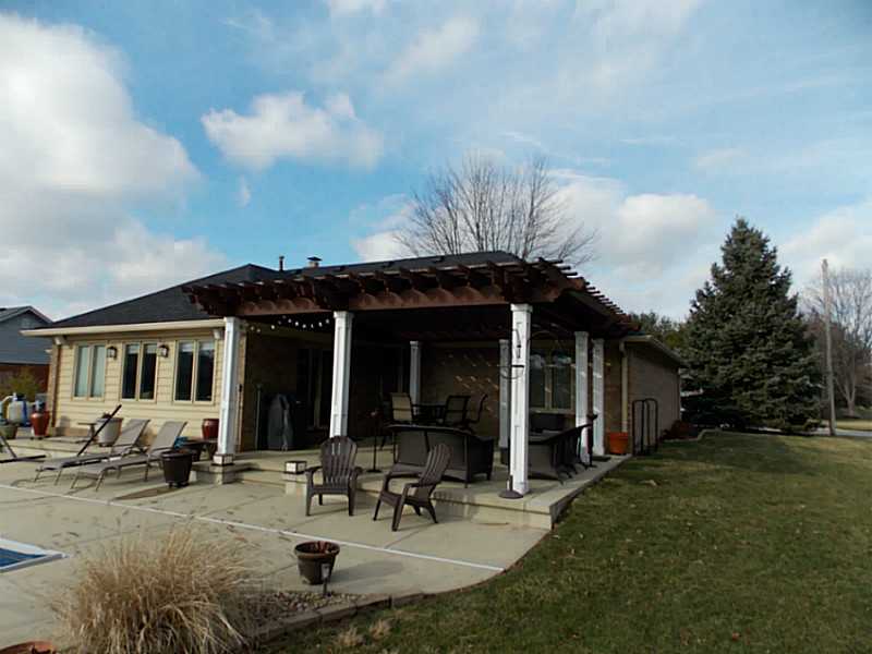 523 Summit Dr, Plainfield, IN 46168 photo 4