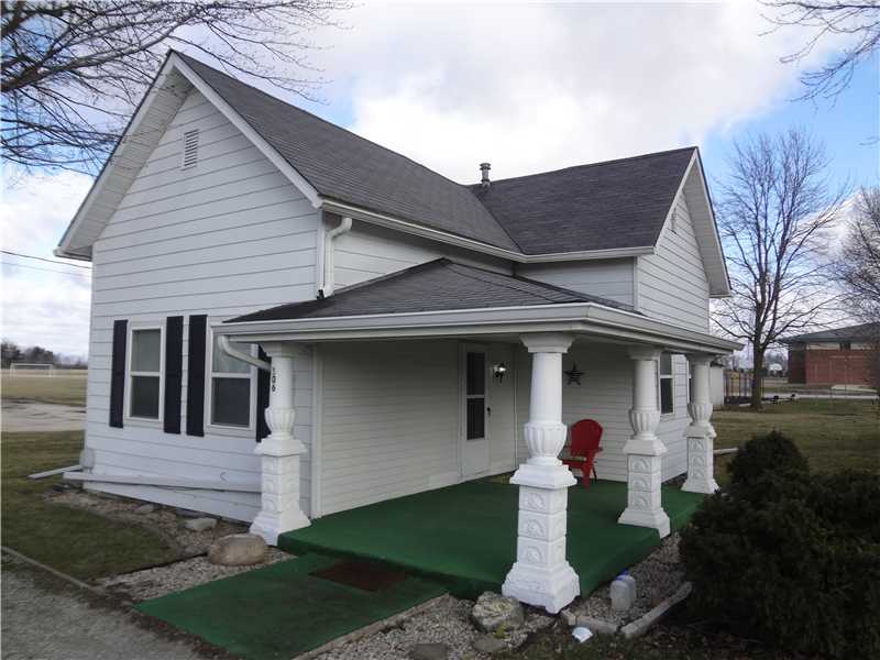 106 W Junction St, Maxwell, IN 46154 photo 1