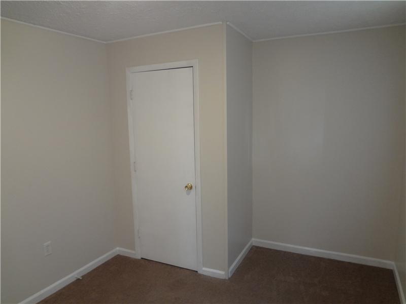 106 W Junction St, Maxwell, IN 46154 photo 9